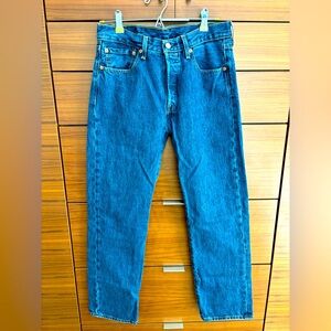Levi’s 501 Original Button Fly Jeans in Size 31W 30L, dark stonewash.